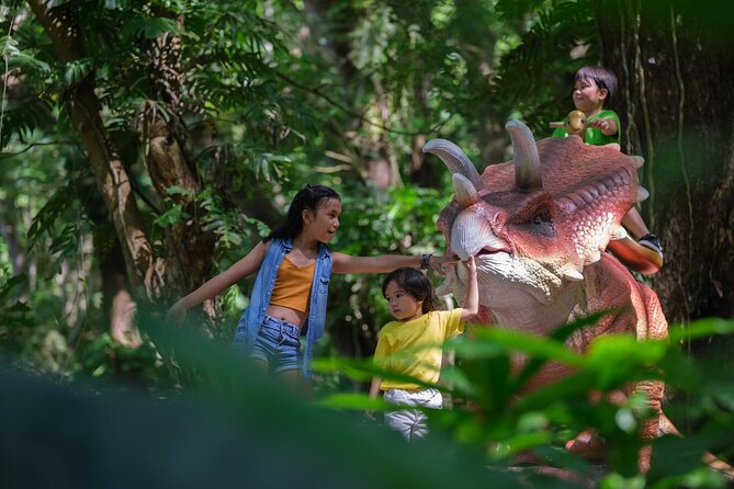 6 Hours Giant Zipline Adventure Park in Fiji - Lunch, Jurassic Park, and the Family-Friendly Rhythm