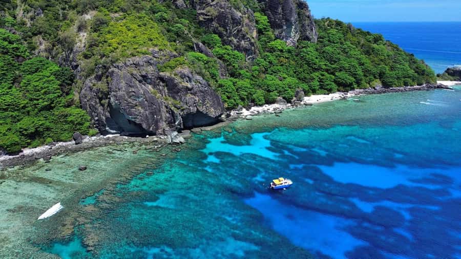 Fiji: Authentic Fijian Day Cruise by Boat - The Mamanuca route: cruising between stops that actually give you time