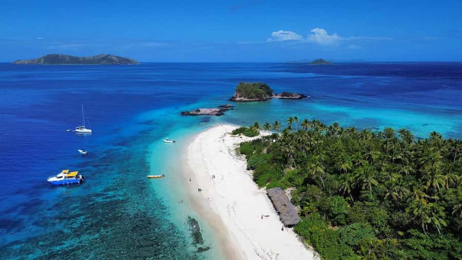 Fiji: Authentic Fijian Day Cruise by Boat - Monu Island deep sea cove: where snorkeling turns into the main event