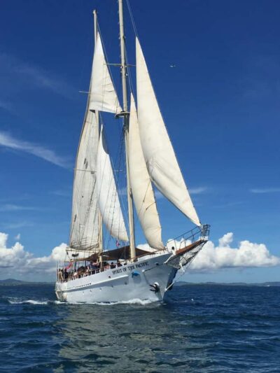 Captain Cook Cruises Fiji – Sunset Dinner Cruise