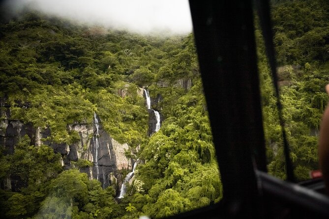 Islands & Mountains Adventure - The return flight over the lower Mamanucas and back to Port Denarau