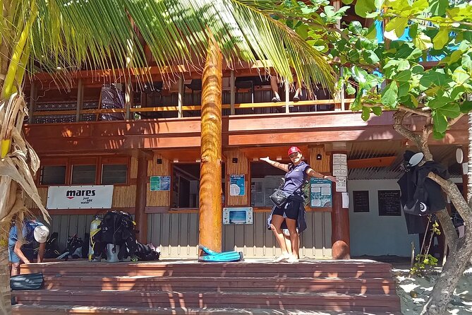 Kuata Island Marine Conservation Experience with Lunch - Marine biologist snorkel and conservation talk: what you actually learn