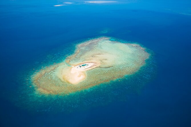 Oolala Cruises on Savala Island - Mamanuca Islands stop: snorkelling, kayaks, paddle boards, and beach fun