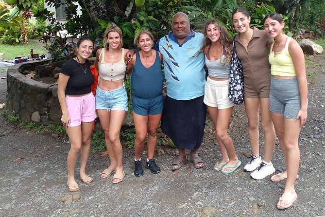 Private Tour :Best of Nadi - Nadi Temple: color, design, and a calm stop that sets the tone