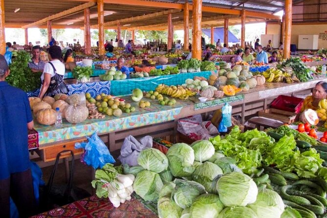Shore Excursion-Nadi Mudpools,Sleeping Giants Gardens,Markets, Temple & Shopping - Krishna Kaliya Temple: A Short, Colorful Cultural Stop