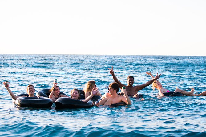 Yasawa Wanderer Package 8 Days| 7 Nights - All Activities Included - Coach Pickups and Getting to Port Denarau Without Stress